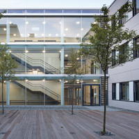 Architektouren 2013: Universität Erlangen-Nürnberg: Department Mathematik, Erlangen; Neubau für elf Lehrstühle mit gemeinsamem Hörsaalzentrum auf dem Campus Erlangen-Süd; Bauherr: Staatliches Bauamt Erlangen-Nürnberg, Erlangen; Architektur: Fritsch + Tschaidse Architekten GmbH, Rüdiger Leo Fritsch, Aslan Tschaidse, München