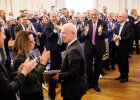 Blick ins applaudierende Publikum, darunter Herrmann, Lohner, Scheufele und weitere