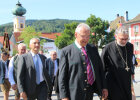 Innenminister auf dem Weg zum Gottesdienst