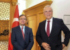 Innenminister Joachim Herrmann und der türkische Generalkonsul Serdar Deniz