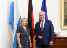 Tschechische Generalkonsulin Dr. Ivana Červenková neben Innenminister Joachim Herrmann