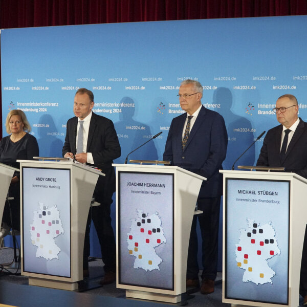 Faeser, Grote, Herrmann und Stübgen bei Pressekonferenz