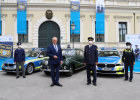 Gruppenfoto: Innenminister Herrmann mit Polizistinnen und Polizisten
