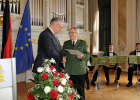 Innenminister Joachim Herrmann hat den oberfränkischen Polizeipräsidenten Reinhard Kunkel in den Ruhestand verabschiedet. Kunkels Nachfolger ist Alfons Schieder, bislang Vizepräsident der Bereitschaftspolizei.