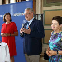 Innen- und Integrationsminister Joachim Herrmann verleiht gemeinsam mit Landtagspräsidentin Ilse Aigner und Gudrun Brendel-Fischer, Integrationsbeauftragte der Staatsregierung, den Bayerischen Integrationspreis (Archiv) Ilse Aigner, Joachim Herrmann, Gudrun Brendel-Fischer