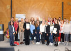 Gruppenbild Staatssekretär Sandro Kirchner mit allen Preisträgerinnen und Preisträgern