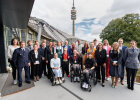 Gruppenbild Innenminister Herrmann, Ministerpräsident Dr. Markus Söder mit allen Sportlerinnen und Sportlern