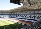 Die Allianz Arena vor Eintreffen der Gäste des WM-Qualifikationsspiels Deutschland gegen Österreich am 6.9.2013