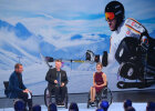Skirennfahrer und Rollstuhlbasketballer Nikolai Sommer mit Bayerischem Sportpreis auf Bühne, weitere Personen