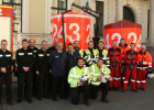 Freiwillige Feuerwehr vor Löschwasseraußenbehälter