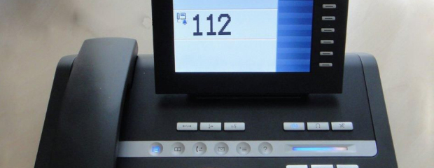 Notrufnummer 112 Telefon mit Nummer 112 im Display