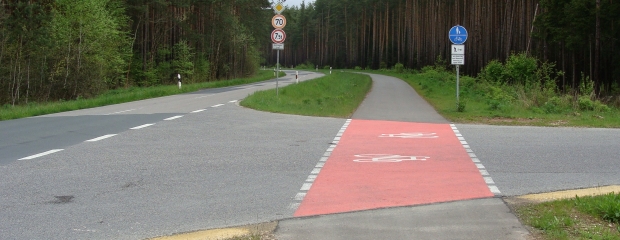 zusammenhängende und attraktive Radwegenetze mit sichere Straßenquerungen