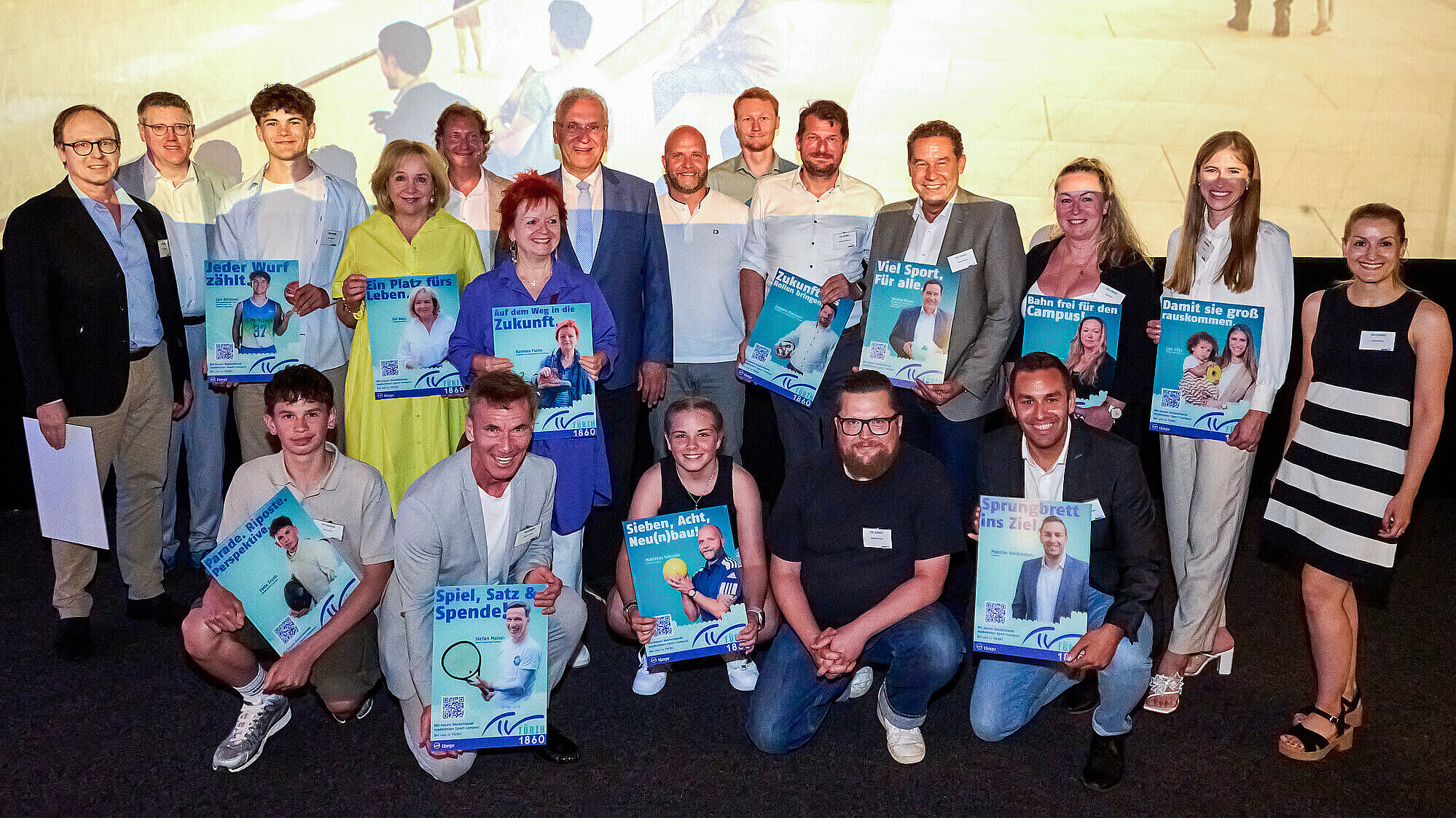 Gruppenbild der Teilnehmer vom Kick-off-Event "Sport ohne Ende"