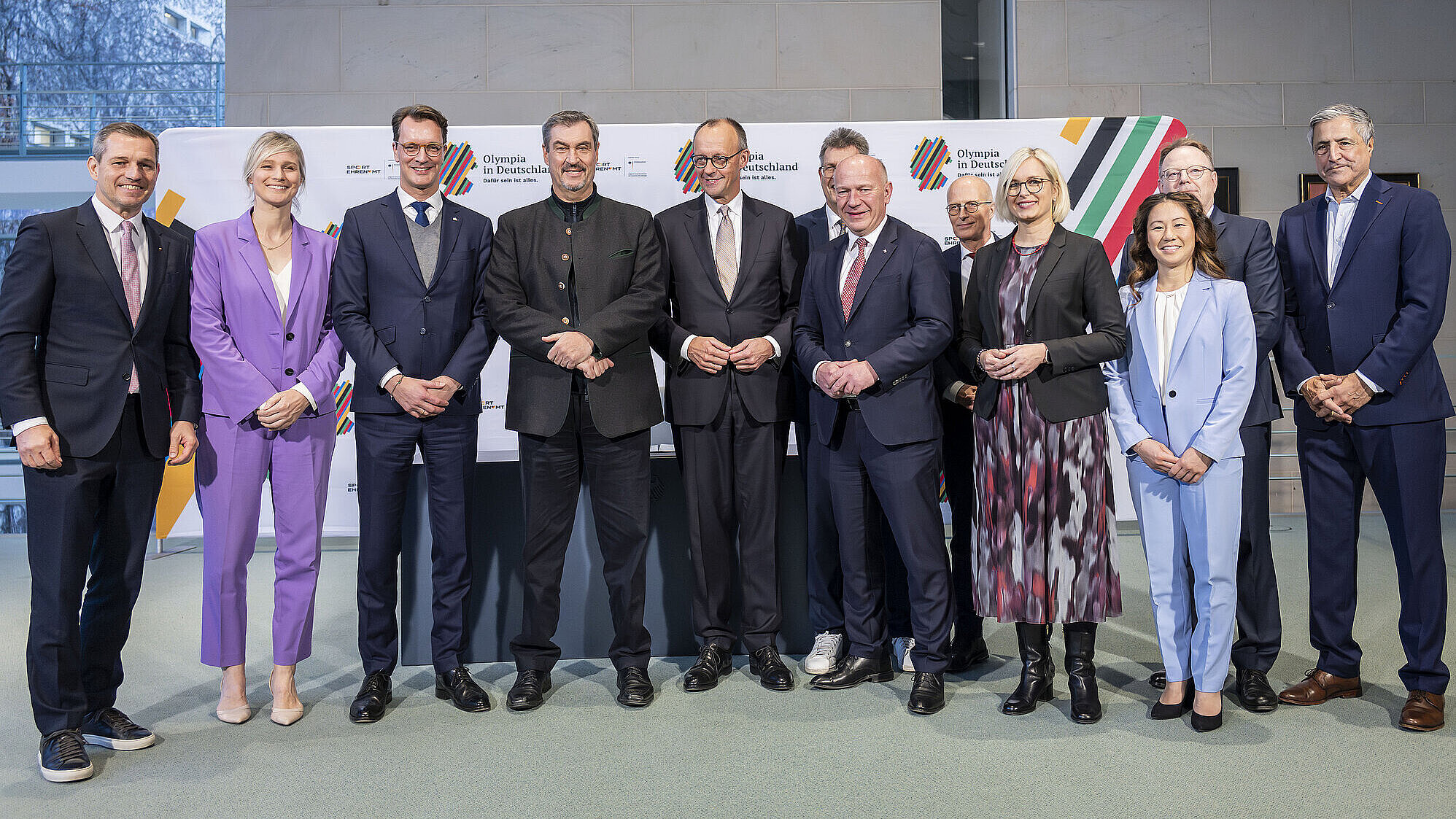 Gruppenfoto der Vertreter im Bundeskanzleramt