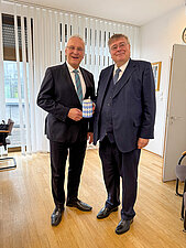 Treffen mit Botschafter Prof. Dr. Pascal Hector in der Deutschen Botschaft .