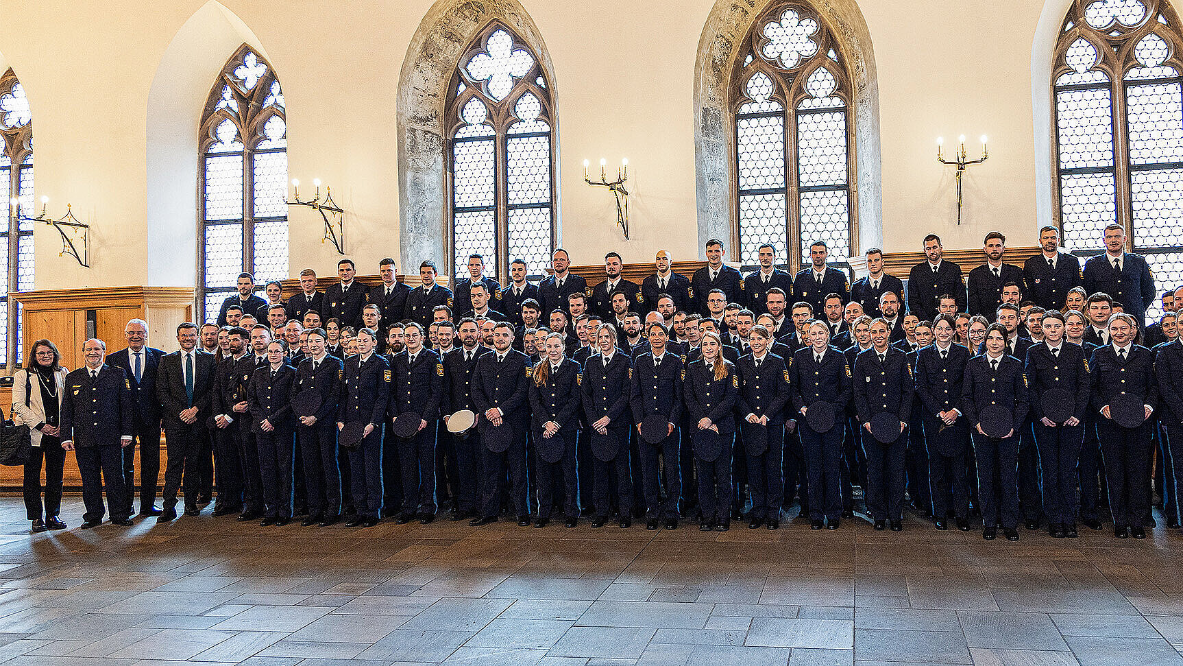 Gruppenbild neue Polizeibeamte 