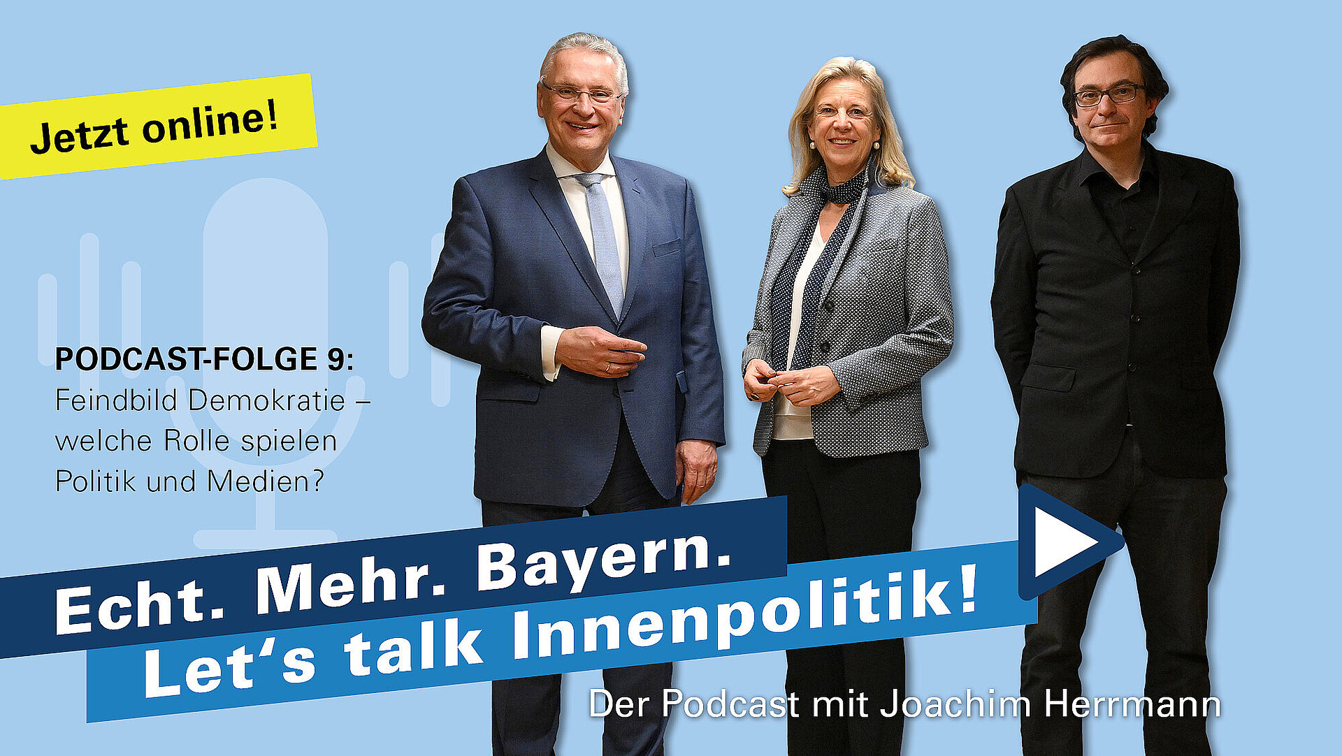 Auf dem Bild stehen von links nach rechts: Innenminister Joachim Herrmann mit BR-Intendantin Dr. Katja Wildermuth und Prof. Dr. Markus Appel, Lehrstuhlinhaber für Kommunikationspsychologie und Neue Medien der Universität Würzburg