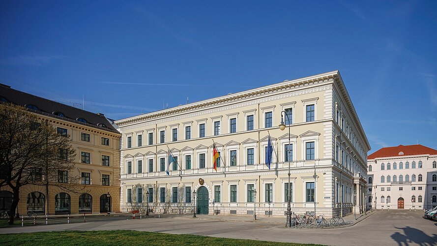 Gebäude des Innenministeriums von vorne