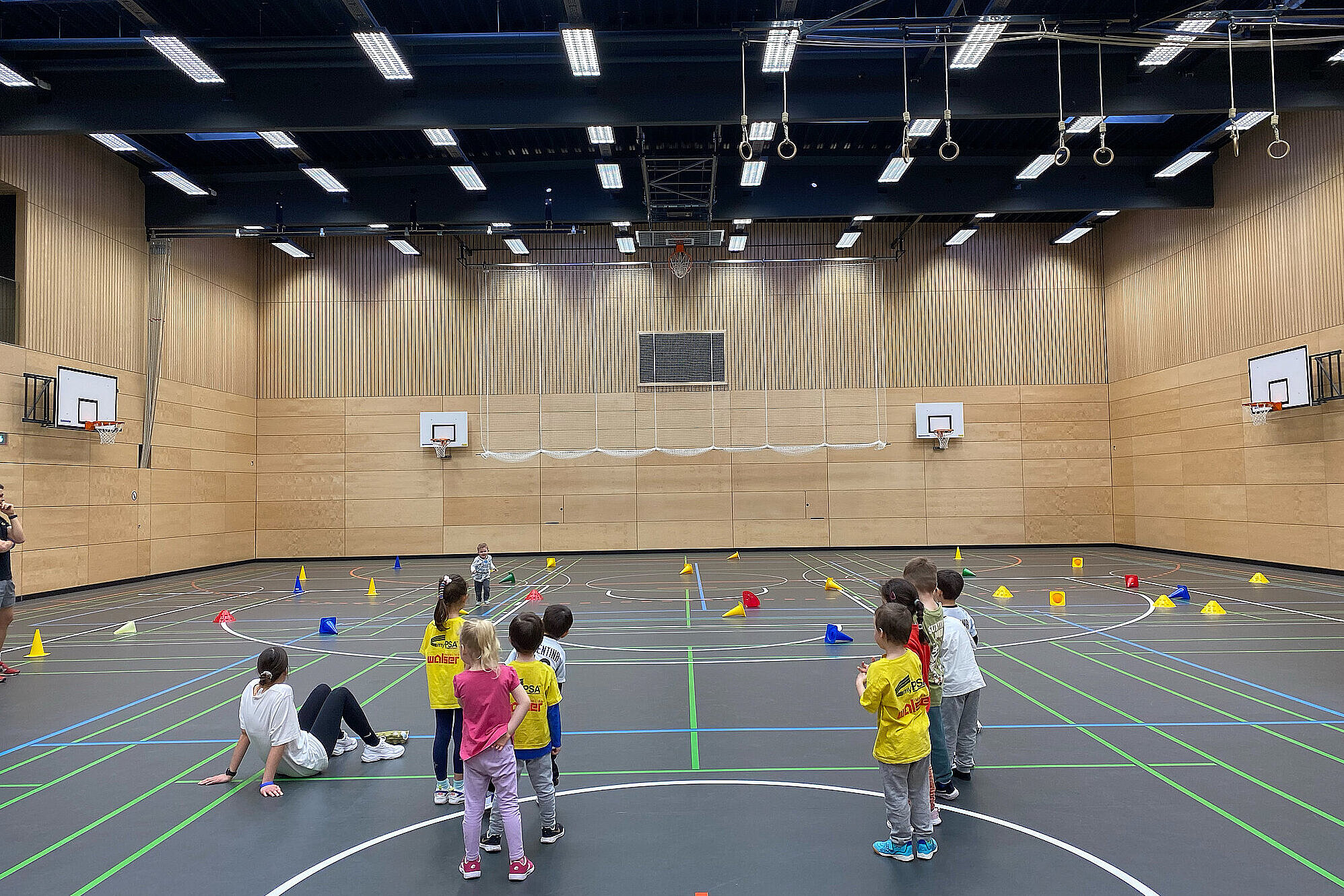 Turnhalle von Innen der Kindersportschule SV Augsburg