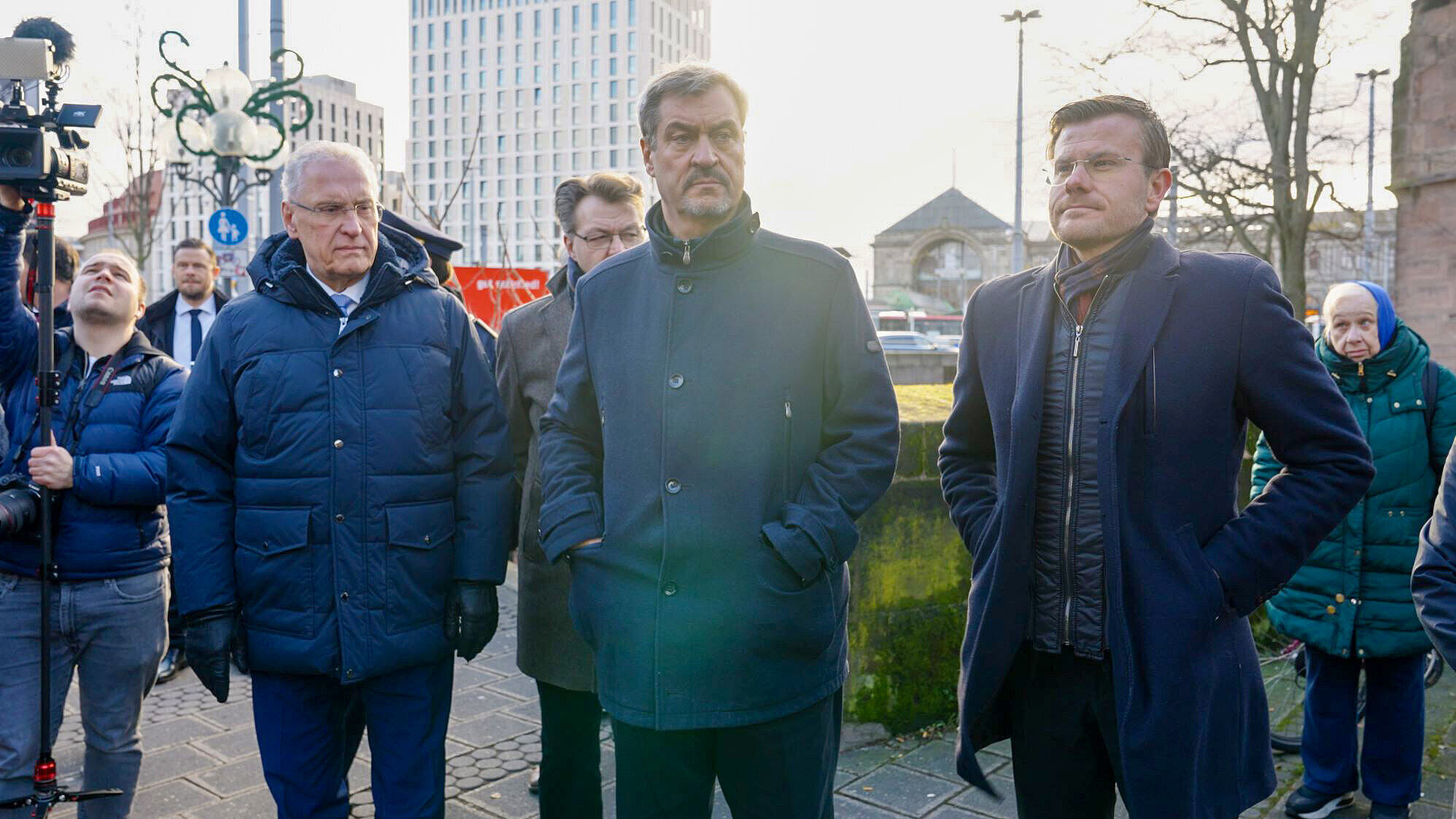 MPr, StM und OB König am Bahnhof in Nürnberg - Rundgang