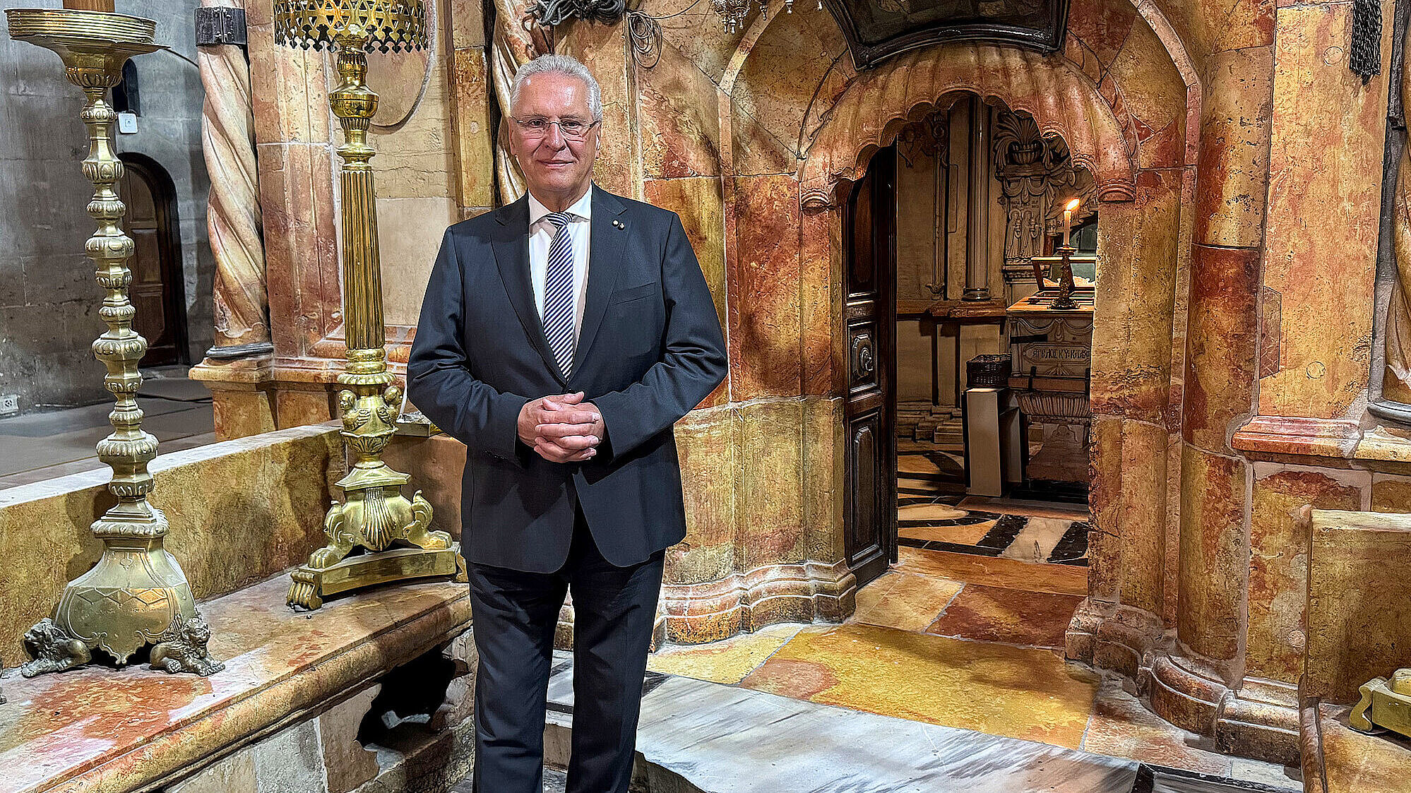 Innenminister Herrmann in der Grabeskirche in Jerusalem