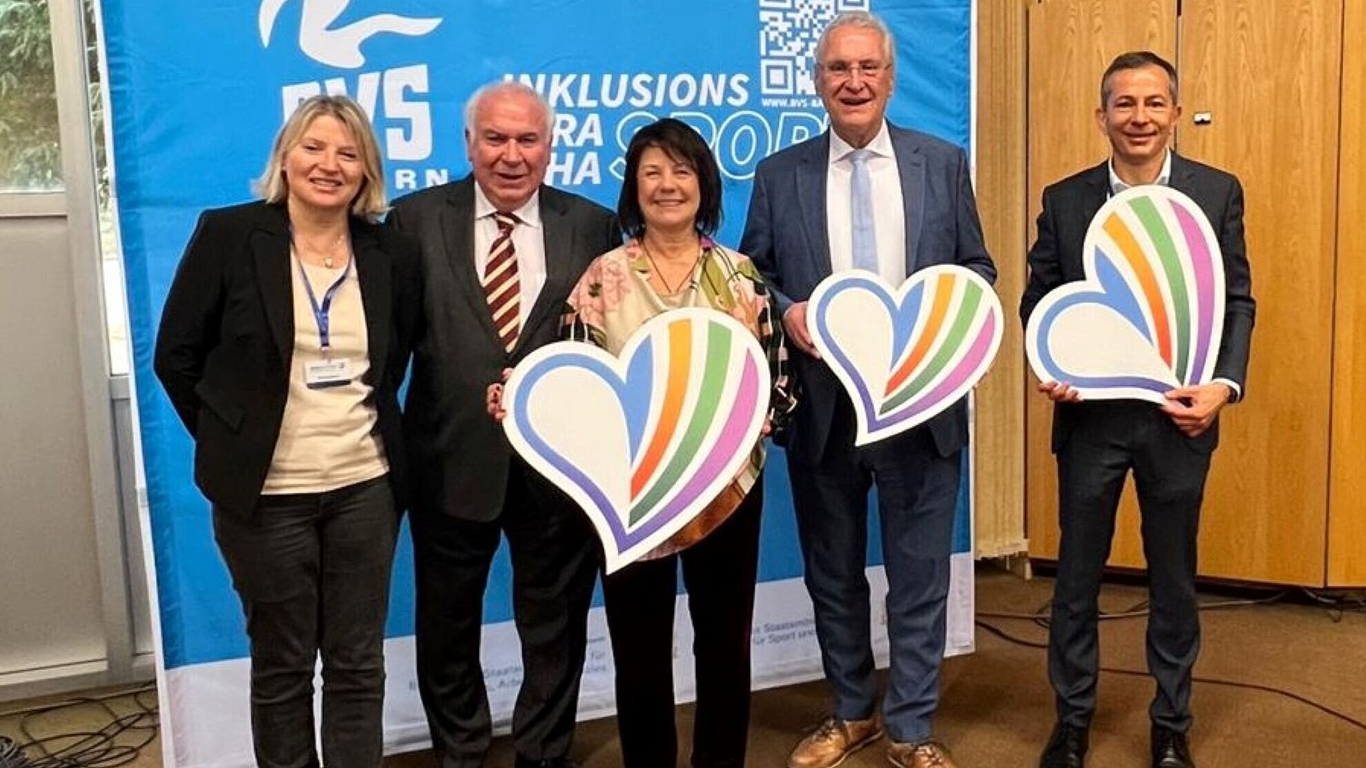 Innen- und Sportminister Joachim Herrmann mit dem Präsidium des BVS Bayern.