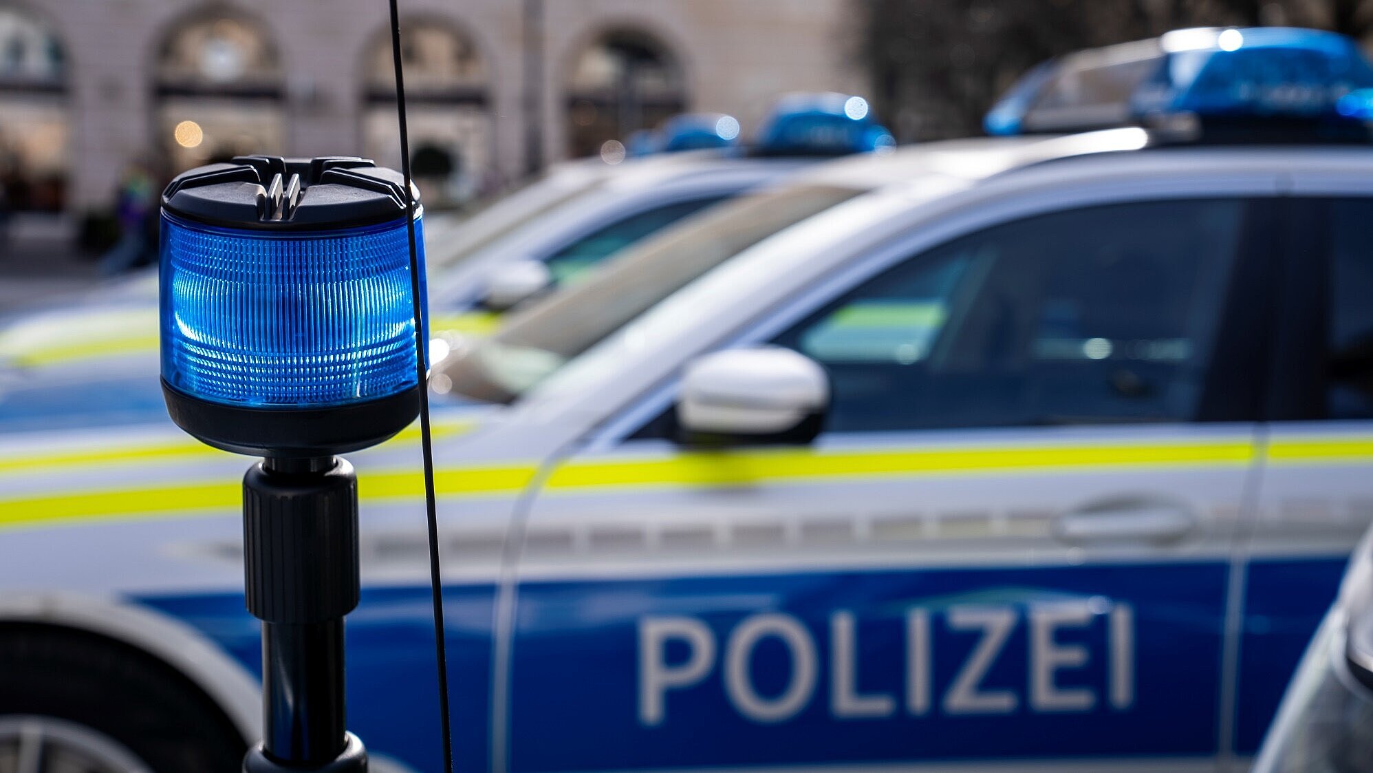 Polizeiauto mit Blaulicht