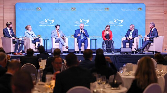 Talkrunde zum Thema "Bedeutung der am TUM Campus im Olympiapark einzigartigen Verknüpfung von Sport, Gesundheit, Lehre und Wissenschaft"