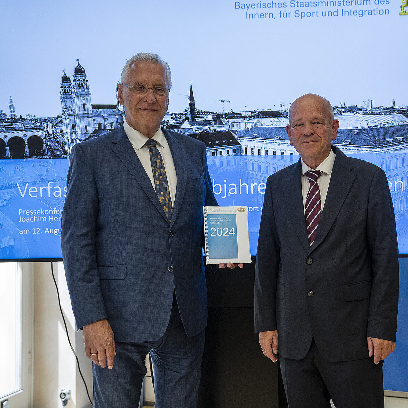 Innenminister Herrmann zusammen mit Dr. Burkhard Körner Präsident Landesamt für Verfassungsschutz