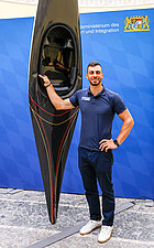 Sideris Tasiadis (Kanute) mit seinem Kanu