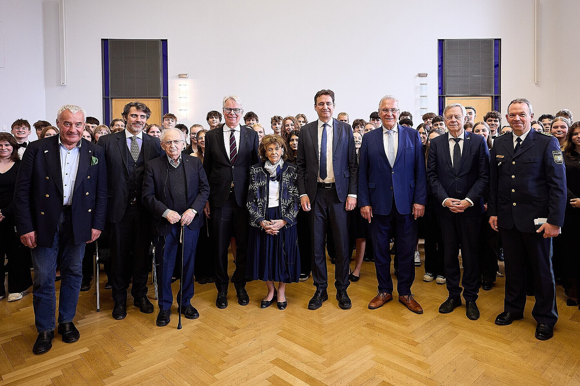Gruppenbild im Justizpalast mit allen Teilnehmern
