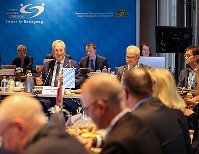  Innen- und Sportminister Joachim Herrmann bei der Begrüßung der Teilnehmerinnen und Teilnehmer der 50. Sportministerkonferenz