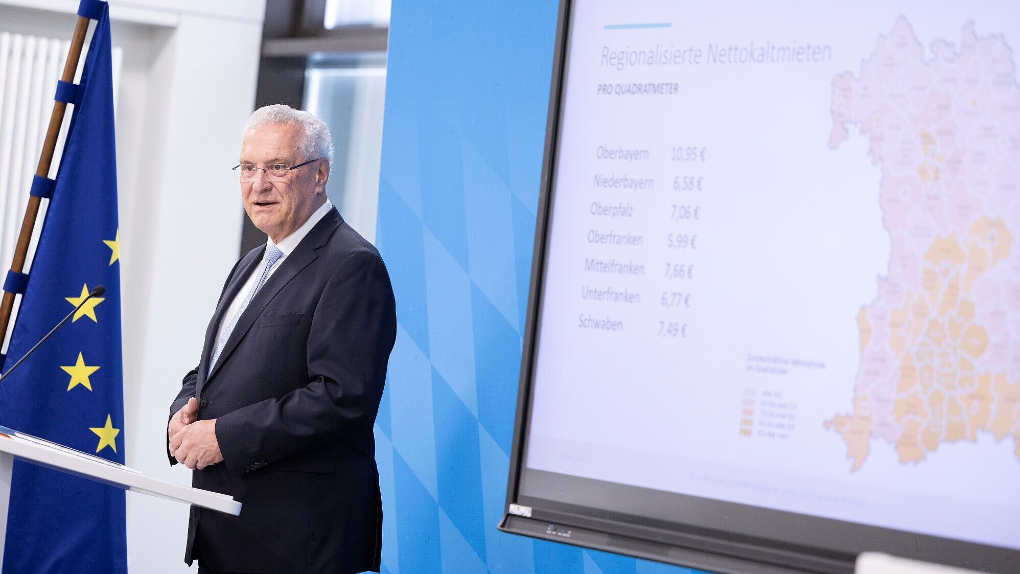 Herrmann bei Präsentation