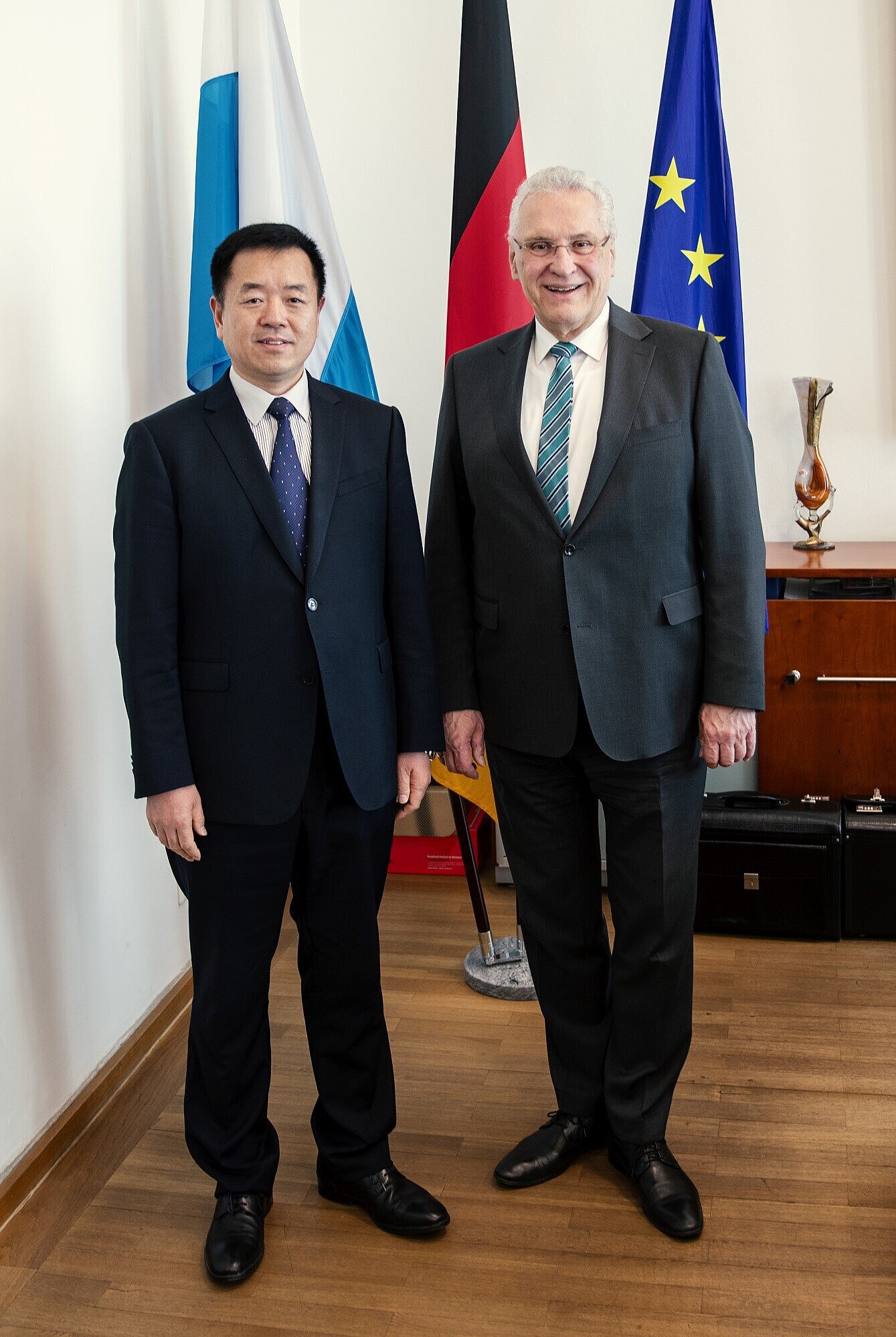 Innenminister Herrmann mit Generalkonsul Qiu