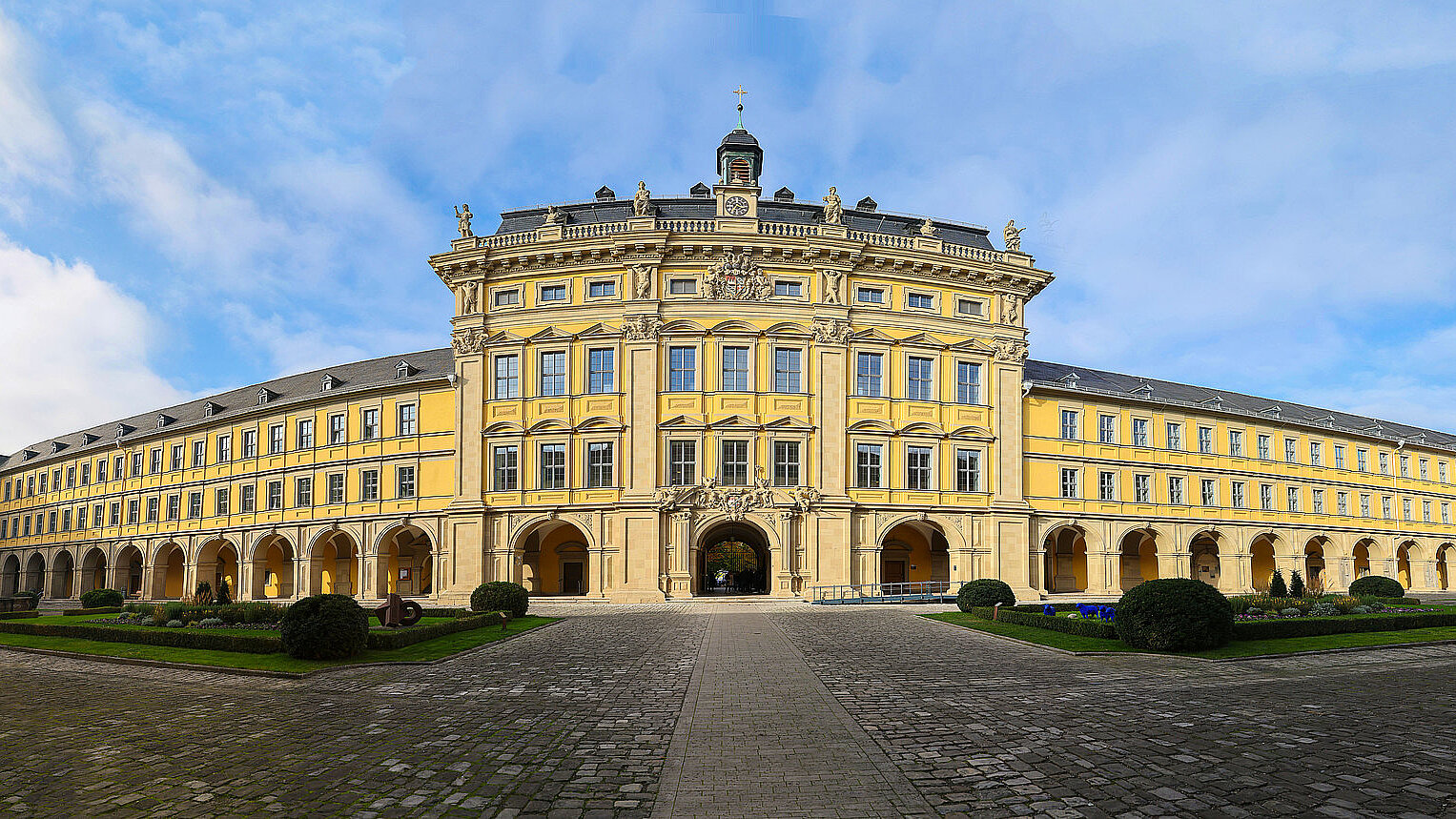 Panoramaansicht des Juliusspitals in Würzburg