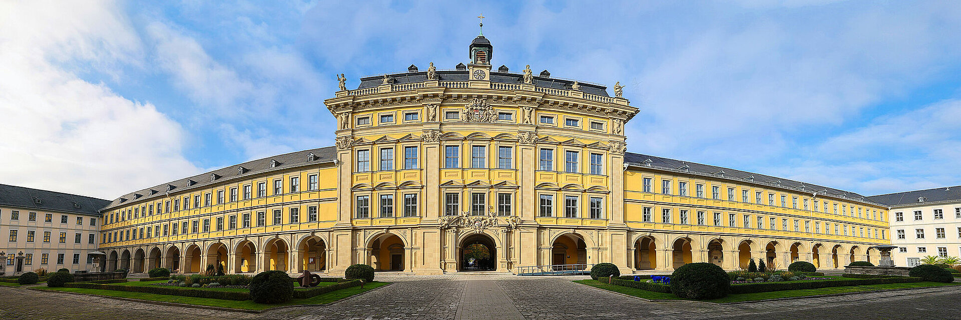 Panoramaansicht des Juliusspitals in Würzburg