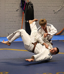 Bayerns Innen- und Sportminister Joachim Herrmann übergibt Fördermittel aus dem Projekt "Sport schafft Heimat" an den TSV Dachau 1865 e.V. am 20.03.2024 in Dachau; Im Bild: Abteilung Taekwondo