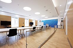 Blick in einen Besprechungsraum